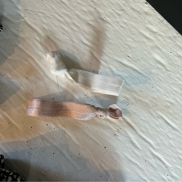 Lululemon Headband and Hair Tie Assortment - Picture 3 of 5